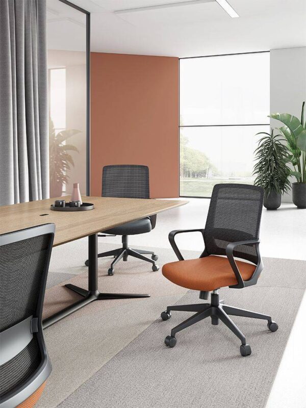 385 (11) Essential Ergonomic Office Chair