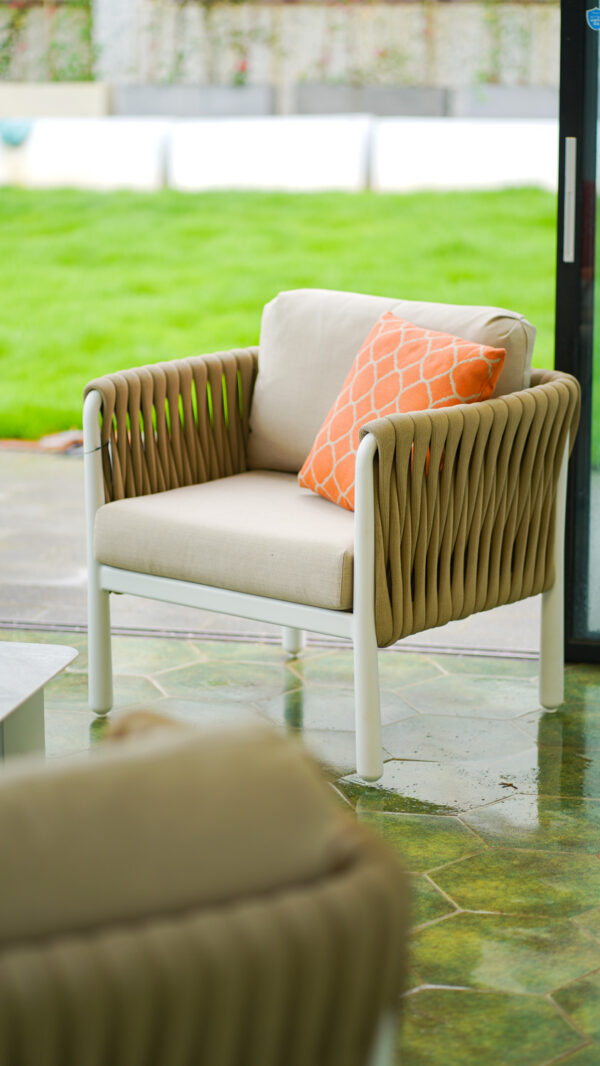 N2308D Two-Seater Sofa Outdoor