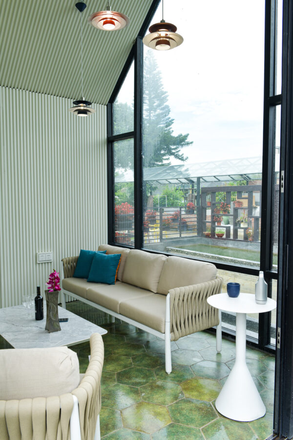 N2308D Two-Seater Sofa Outdoor